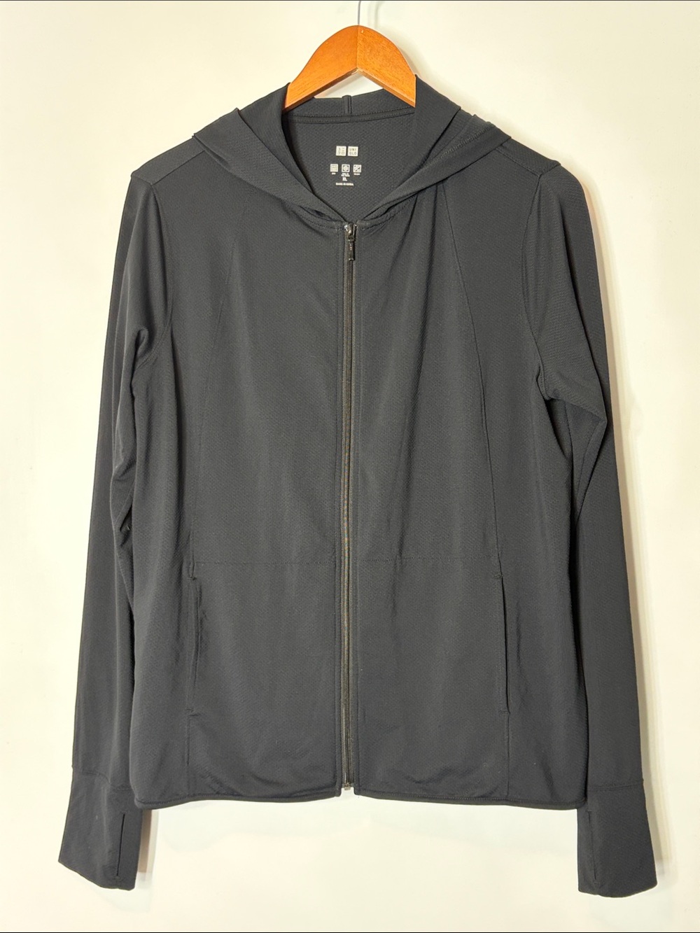 Uniqulo Ultra Stretch AIRism UV Protection Full-Zip Hoodie black size XL - Picture 2 of 6